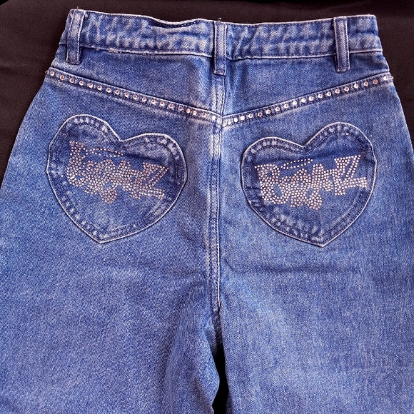 Bratz × Dolls Kill like new heart Pocket rhinestone adorable str8leg jeans! - Picture 12 of 12